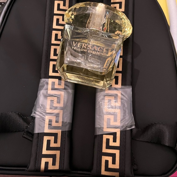 Versace gift set yellow diamond & Versace backpack - Picture 3 of 8